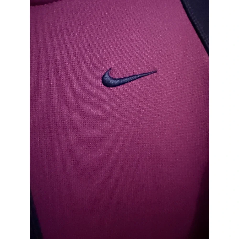 Nike Therma-Fit Women's Hooded Pullover Navy/Purple, Size Small